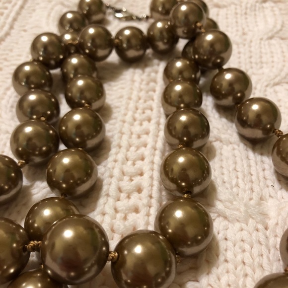 Bronze pearl necklace - Picture 2 of 3